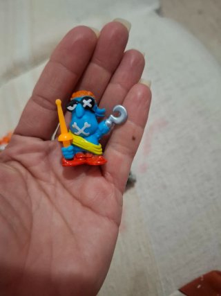 Lote 4 Figuras Superthings y Piratix