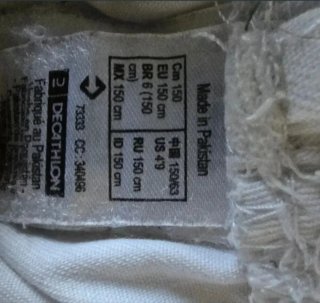 Dos kimonos de Judo blancos