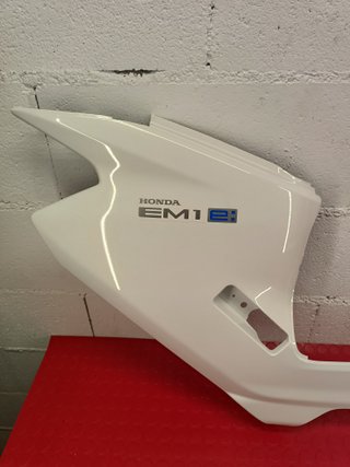 EM1 Honda derecho carenado panel blanco scooter