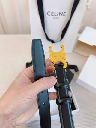 Cintura Celine Trionfo in Pelle Nera con Fibbia Oro