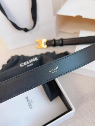 Cintura Celine Trionfo in Pelle Nera con Fibbia Oro