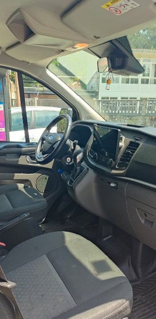 Ford Transit Custom 8 plazas Automatica