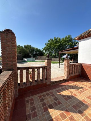 Casa Rural – Chalet con piscina en Arcos de la Fra