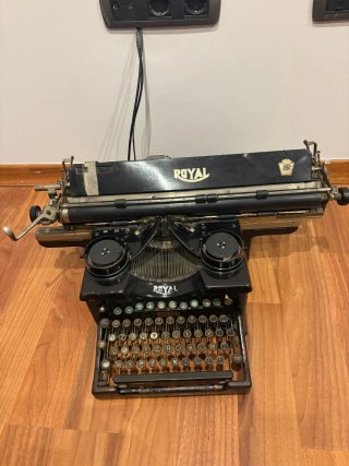 Máquina de escribir Royal antigua