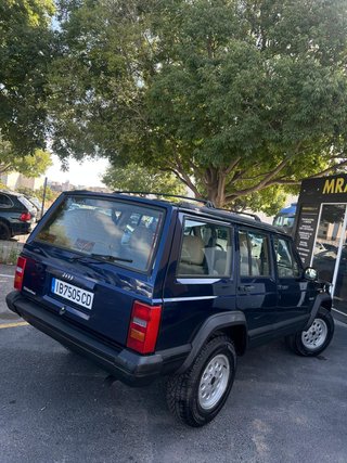 Jeep Cherokee 2.5TD COUNTRY