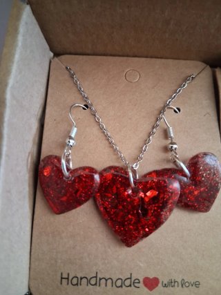 Colgante y Pendientes Corazón Resina Rojo
