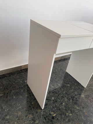 URGE  - Tocador IKEA BRIMNES Blanco con Espejo