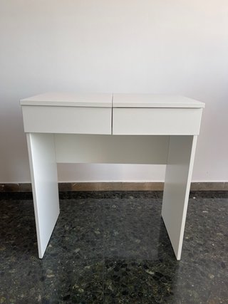 URGE  - Tocador IKEA BRIMNES Blanco con Espejo