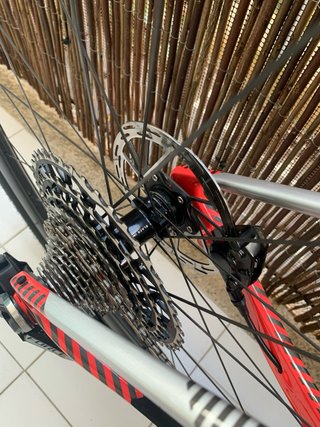 Ruedas Carbono Black Inc  despiece Factor Aluto