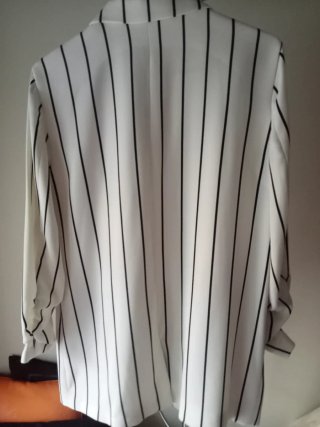 Blazer Rayas Blanca Negra casual