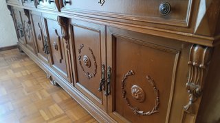 Mueble de salón clásico de madera