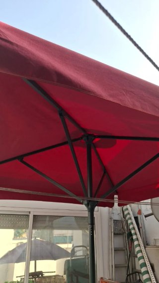 Parasol Estrella Damm Rojo