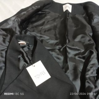 Traje de chaqueta y falda negro