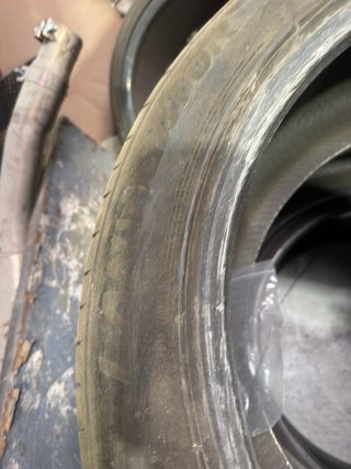Neumático 275/45 R21 110y solamente 2 unidades