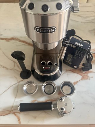 Cafetera DeLonghi Dedica