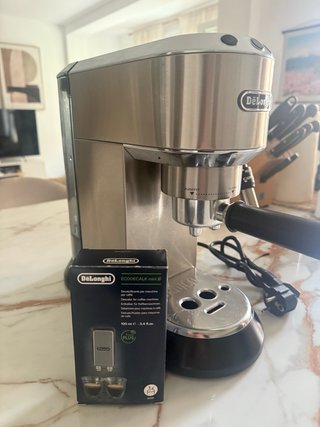 Cafetera DeLonghi Dedica