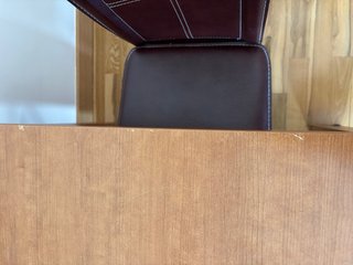 Mesa de comedor y 4 sillas