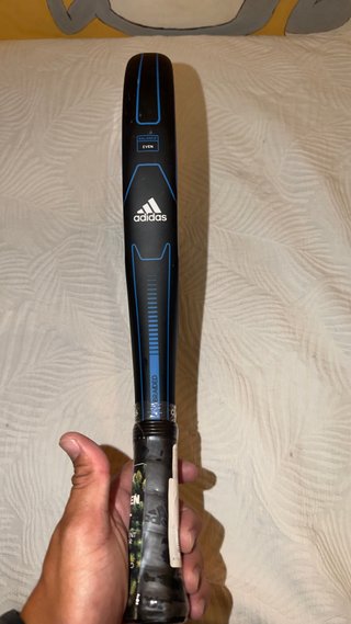 Pala Adidas Bisoke Carbon Nueva