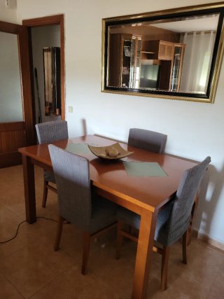 Tavolo allungabile in legno per 8 persone