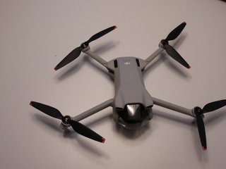 Dron DJI Mini 3