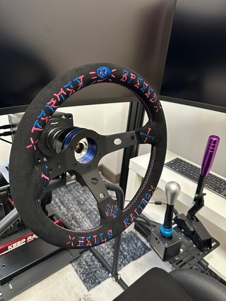 Volante Desplazado Vertex Alcantara