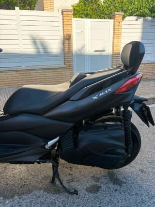 Yamaha XMAX 400  Impecable