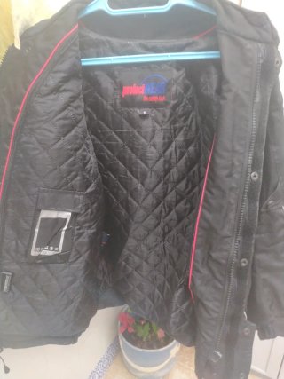 Chaqueta de moto negra