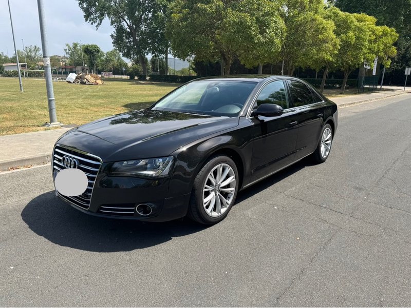 Audi A8 2012 - foto 1