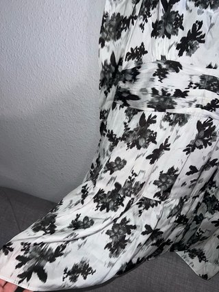 Vestido con estampado Zara