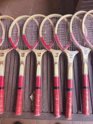 Racchette da tennis in legno, collezione vintage decorativa