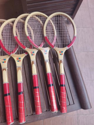 Racchette da tennis in legno, collezione vintage decorativa