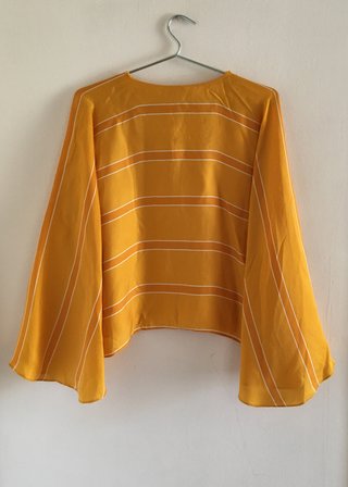 Top, blusa de seda amarillo de Anthropologie XS