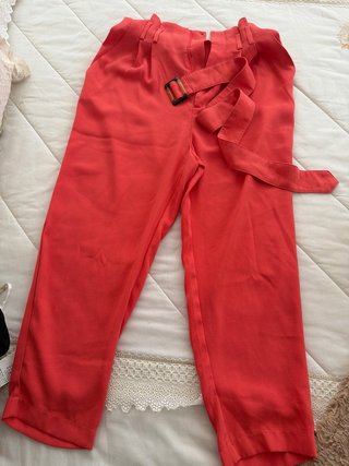 Pantalón Coral con Cinturón