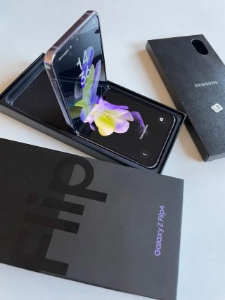 Samsung Galaxy Z Flip4 Morado 5G