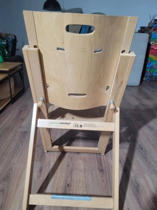 Trona de madera infantil