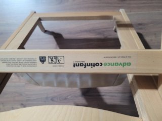 Trona de madera infantil