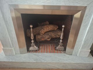 Conjunto de chimenea clásico completo