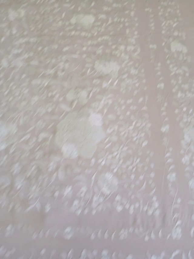 Manton blanco bordado amano de seda