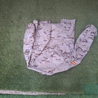 Casaca militar camuflaje desierto
