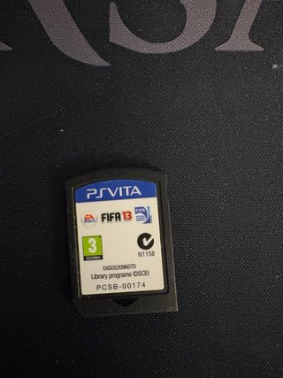 PS Vita Sony Negra + FIFA 13