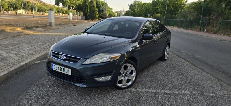 Ford Mondeo 2012 - foto 1