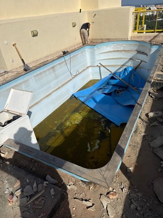 Piscina prefabricada poliéster/fibra de vidrio