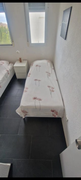 Cama  completa individual blanca de madera