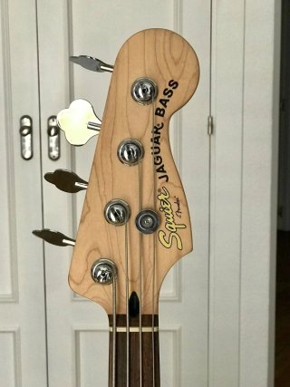Squier Vintage Modified Jaguar Bass Special SS.