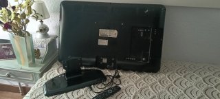 Televisión Philips 35 pulgadas Negra, no internet