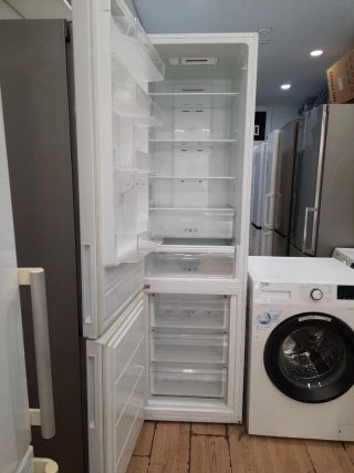 Nevera Candy y Lavadora Beko con garantía