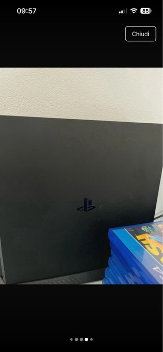 PS4 + 2 Joystick + 9 Giochi