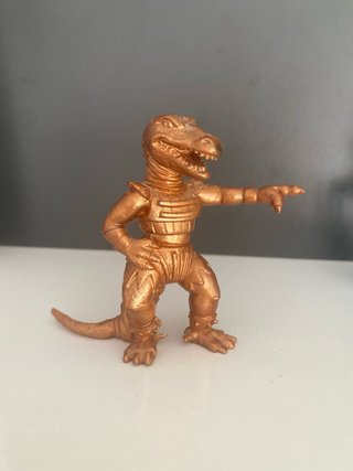 Lote Figuras PVC Dinosaurio y Futbolista