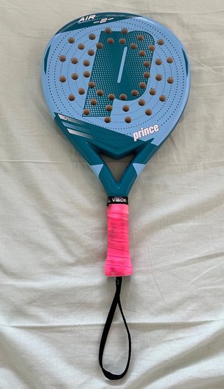 Prince Air V2. Pala de pádel en buen estado