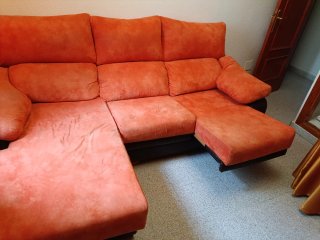 Sofá Chaiselongue Naranja y Marrón